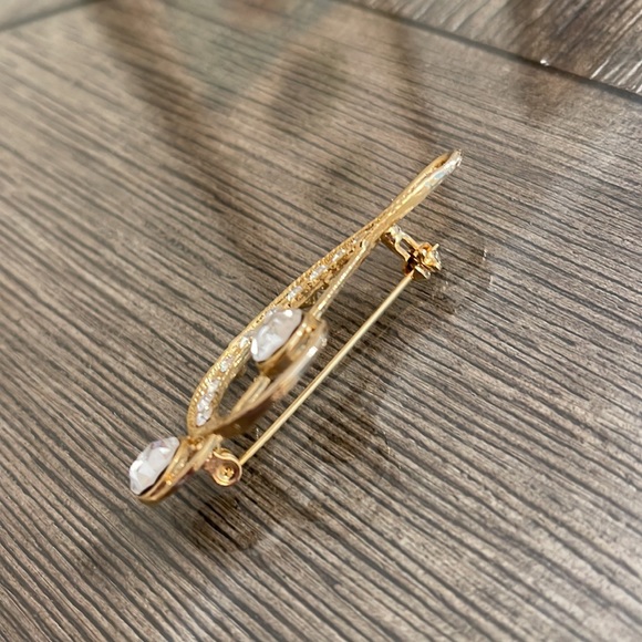 Vintage Treble Clef Rhinestone Pin, Gokd-tone - Picture 4 of 12